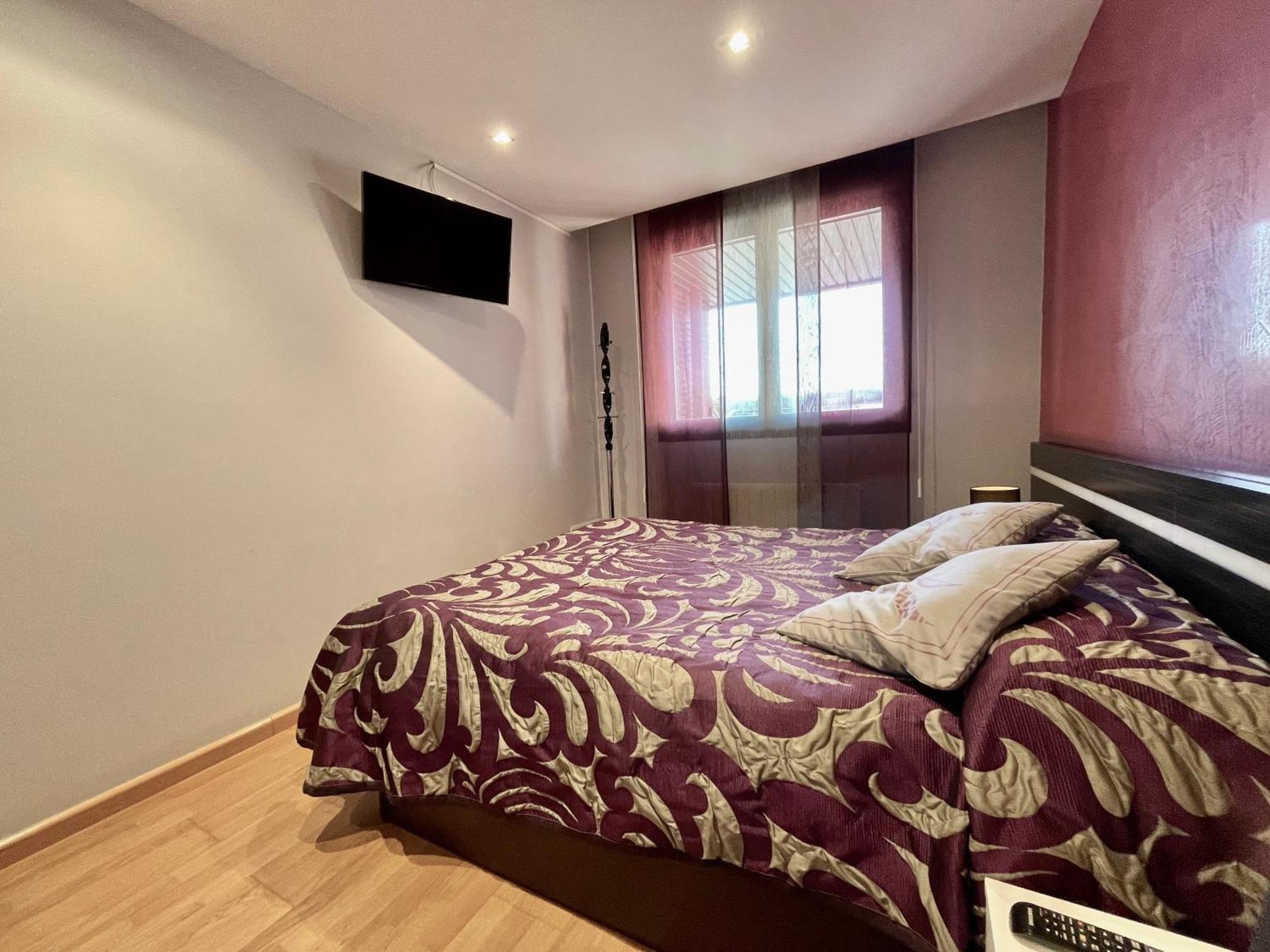 Apartamentos Ciudad Del Calzado Arnedo Exterior photo